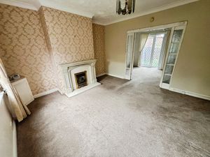 Lounge- click for photo gallery